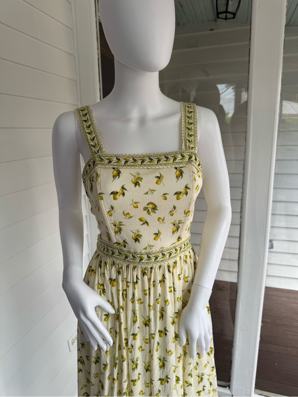 NWT Women’s Lemon-Print Cream Summer Dress Max Studio